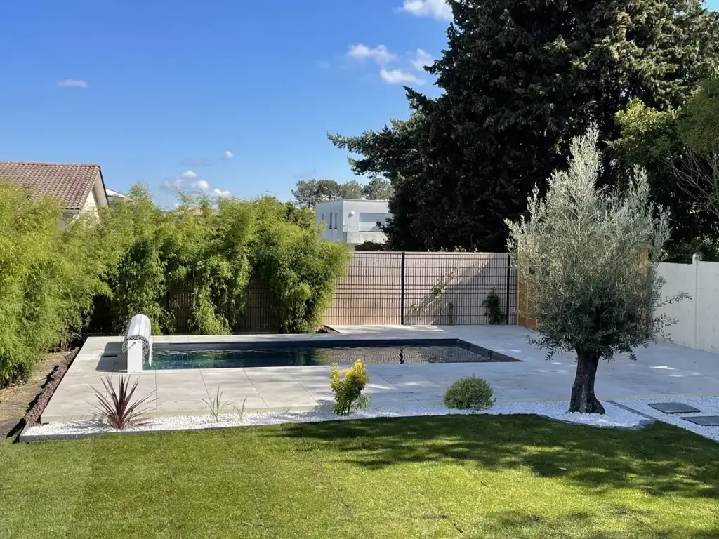 Terrasse sur plots à Mérignac